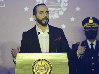 El Salvador compra otros 100 bitcoins tras una caída del mercado de criptomonedas