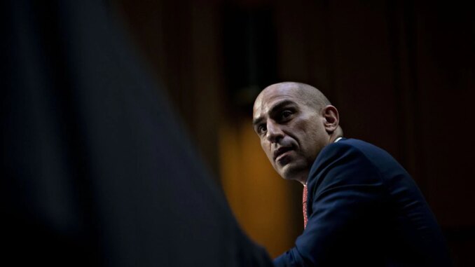 CFTC Sets May Roundtable to Weigh Ideas Sparked by FTX’s Derivatives Push