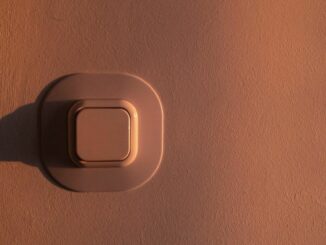 Is Bitcoin a Risk-On or a Risk-Off Asset? Maybe It’s Neither