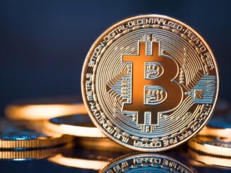 PayPal co-founder Peter Thiel says Warren Buffet is Bitcoin's top 'enemy'