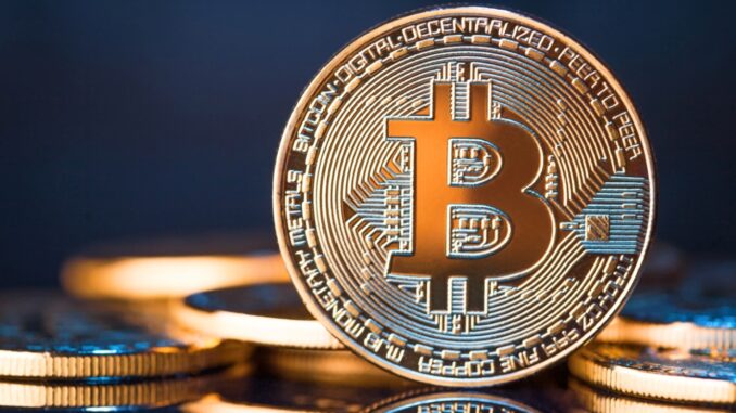 PayPal co-founder Peter Thiel says Warren Buffet is Bitcoin's top 'enemy'