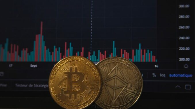 Bitcoin & Ethereum Fees Jump Up As Holders Rush To Sell