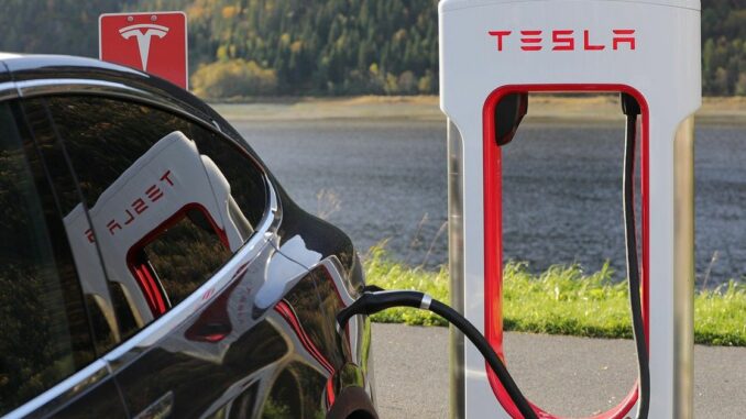 First Mover Asia: Does Tesla Really Believe in Bitcoin?; Altcoins Rise in Thursday Trading