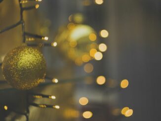 Bitcoin Ho Ho Holds Near $16.9K