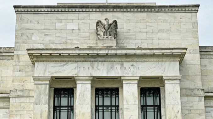 US Federal Reserve, Other Agencies Continue to Warn Banks About Crypto