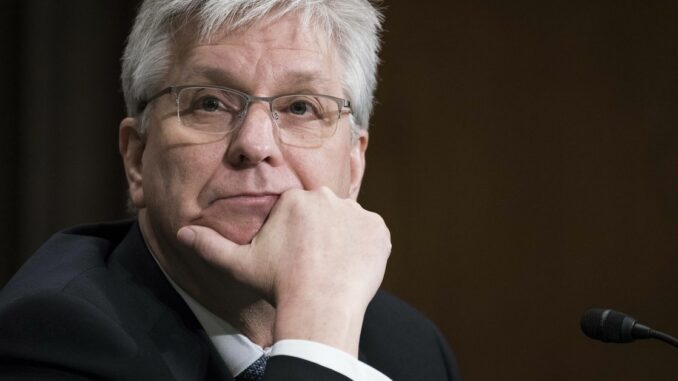 Federal Reserve Governor Reinforces US Regulators’ Preference for Keeping Crypto Apart From Banks