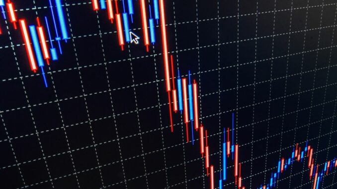Crypto-Related Stocks Drop Alongside Bitcoin on CFTC Binance Suit