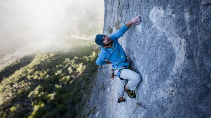 Bitcoin BTC Price Holds Steady Near $30.5K, Ether ETH Price Circles Around $2.1K