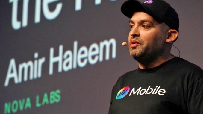 Decentralized Wireless Project Helium Begins Move to Solana Blockchain
