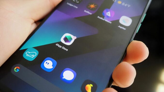 Solana’s Crypto-Ready ‘Saga’ Smartphone Goes on Sale May 8