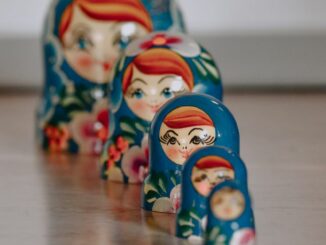 Should Russia Bolster or Ban Bitcoin?