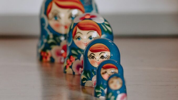 Should Russia Bolster or Ban Bitcoin?