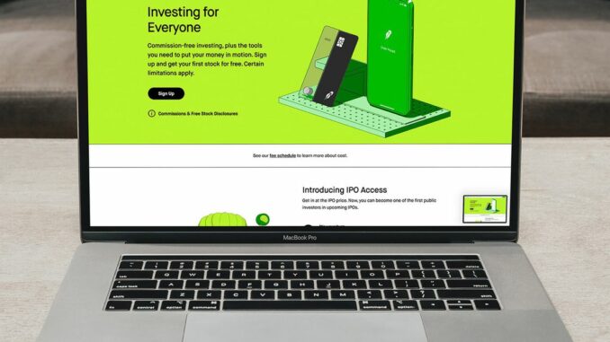 ADA, SOL Underperform as Robinhood Gets Set to Delist Them Amid SEC Crackdown
