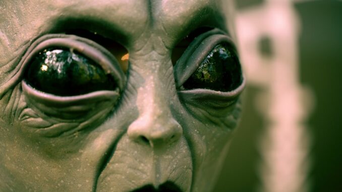 Aliens Exist. And They Use Cryptocurrency