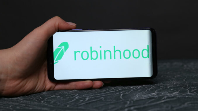 robinhood q2 crypto trading reveue down 18%