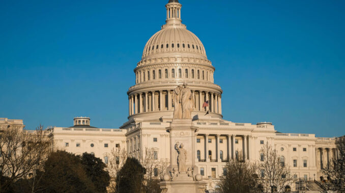 us lawmakers sec immediately approve spot bitcoin etf