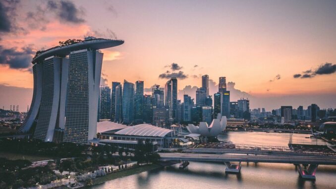 Crypto Long & Short: A Giant Awakens