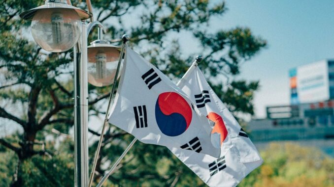 Atmosphere (Shutterstock/CoinDesk)