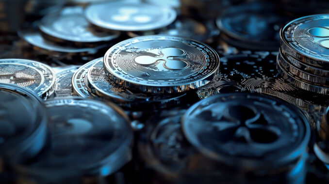 Bloomberg analysts' rankings show Litecoin leading altcoin ETF approval race, while XRP trails