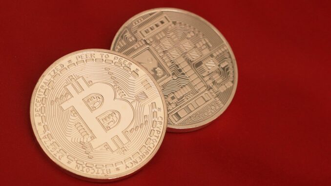 Bitcoin Price Forms Bearish Evening Star Pattern On Weekly Chart, But Can Price Go Below $100,000?