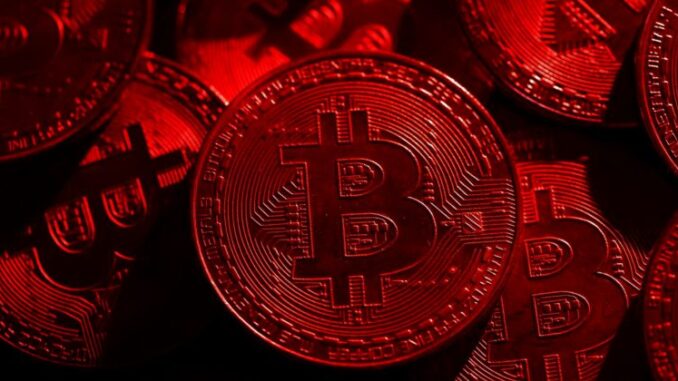 Bitcoin drops below $90K as selloff triggers $580 million in liquidations