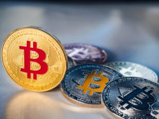 Bitcoin Breaks Key Support, Analyst Signals Lower Levels Ahead