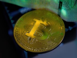 Expert Trader Who Correctly Predicted Bitcoin Top Just Shared A Chart Pointing Below $4,000