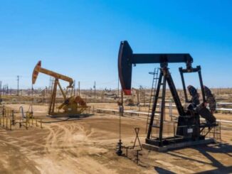 Oil surges back above $100 as Trump presses Iran to reopen Hormuz